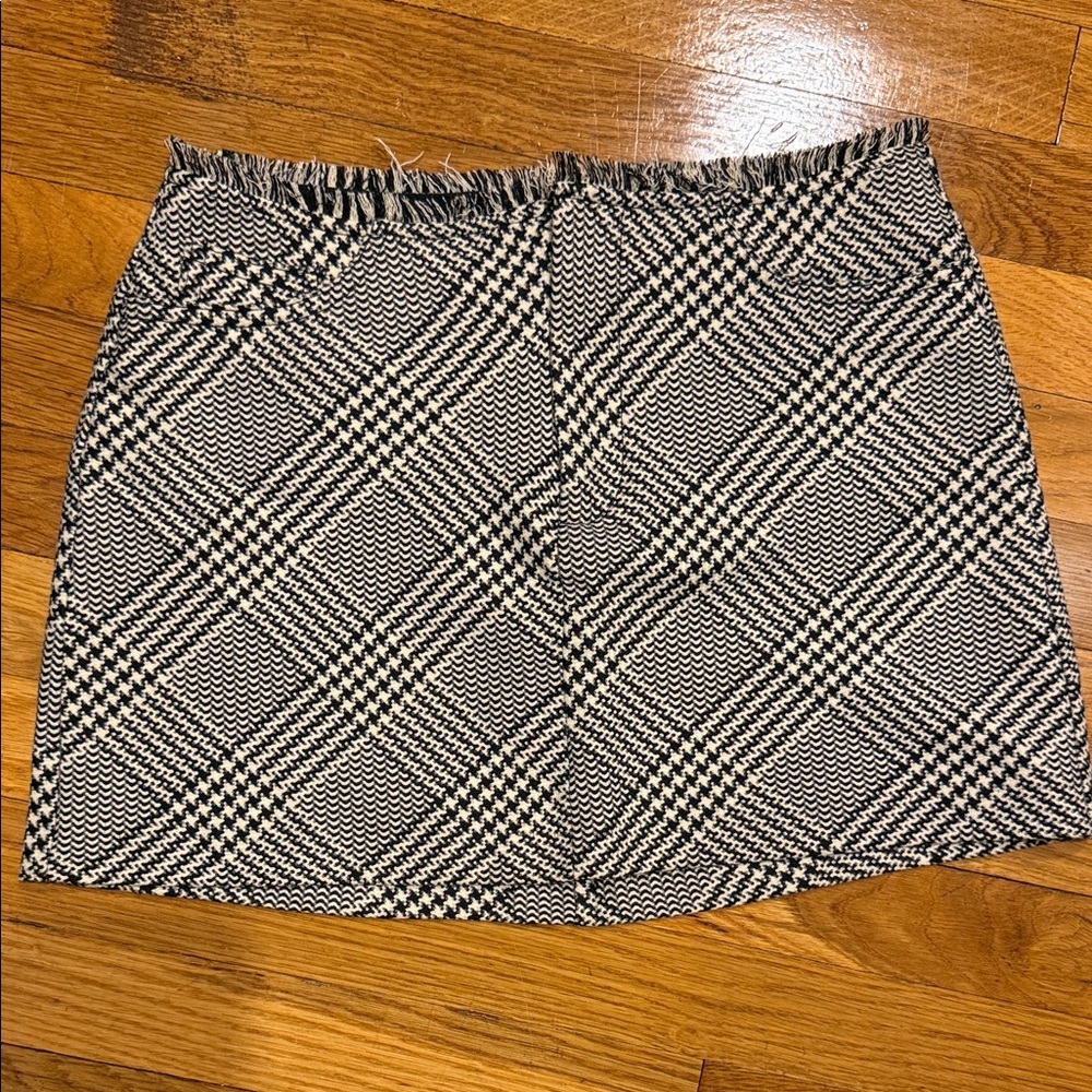 Classic Black and White Plaid Skirt